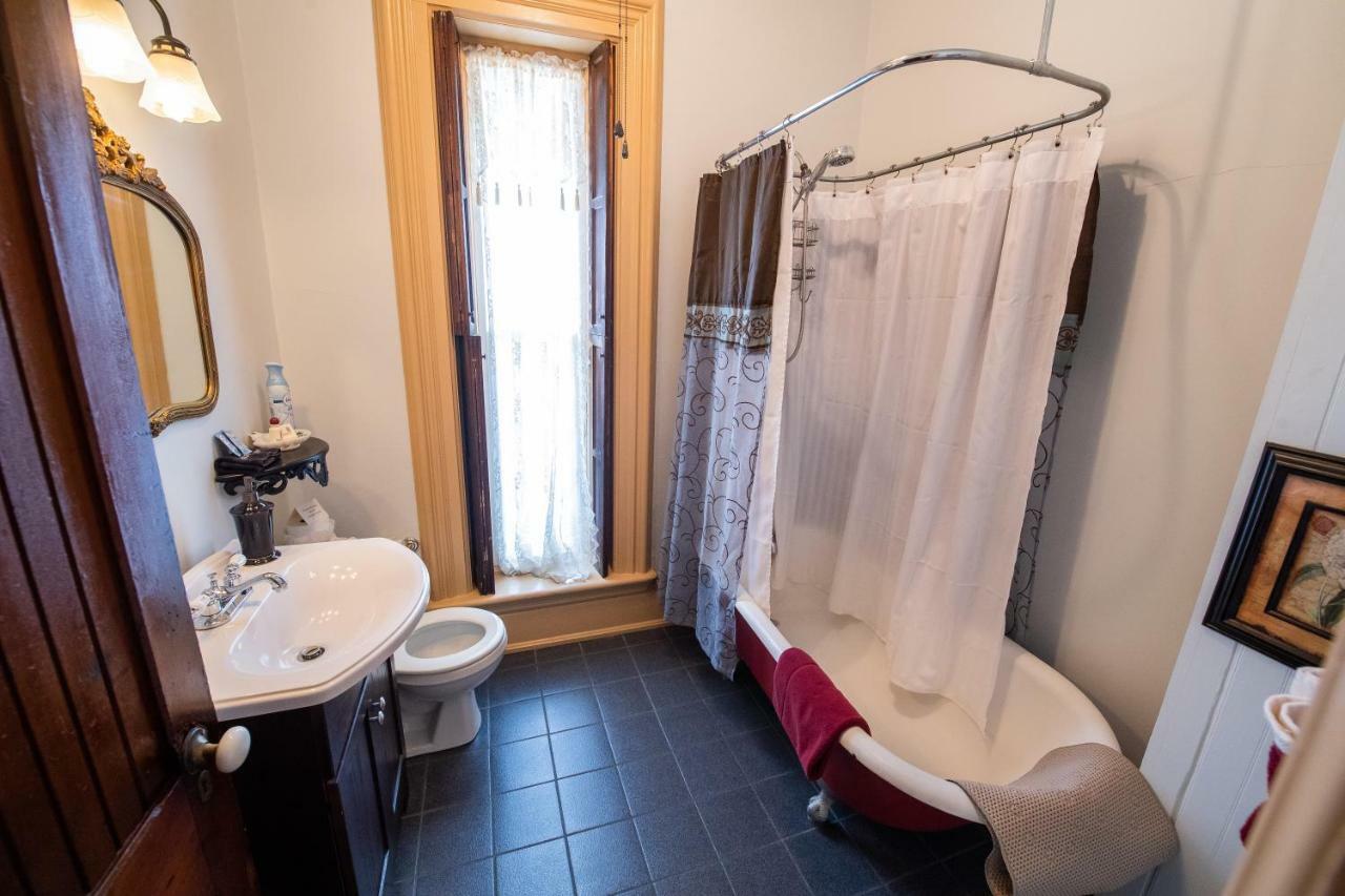 Spencer House Bed & Breakfast Ери Екстериор снимка