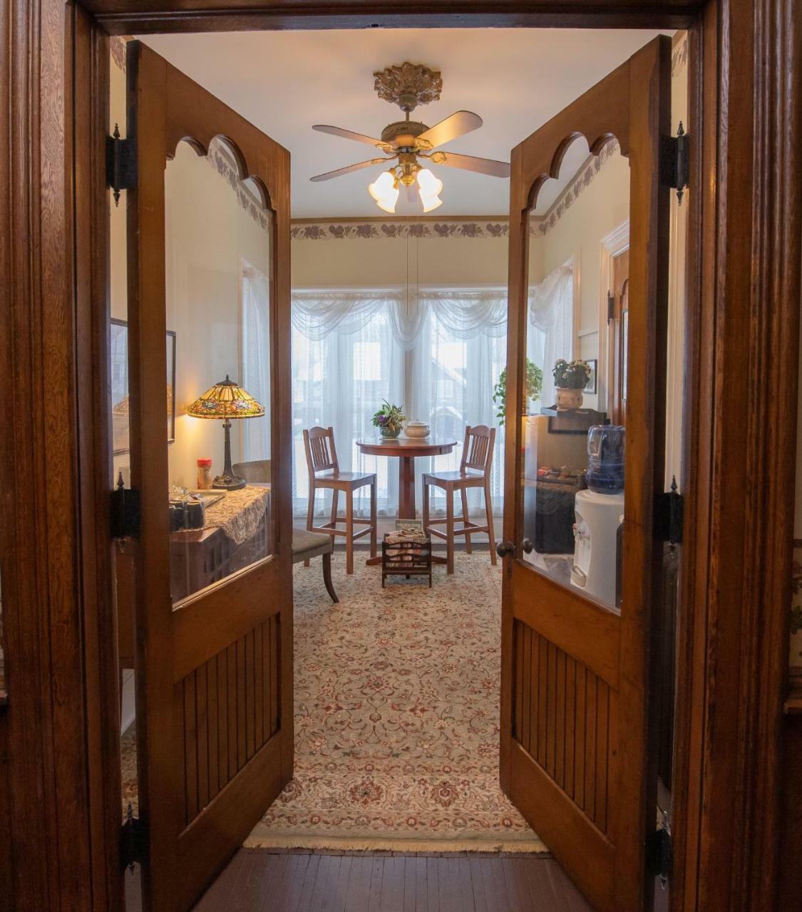Spencer House Bed & Breakfast Ери Екстериор снимка