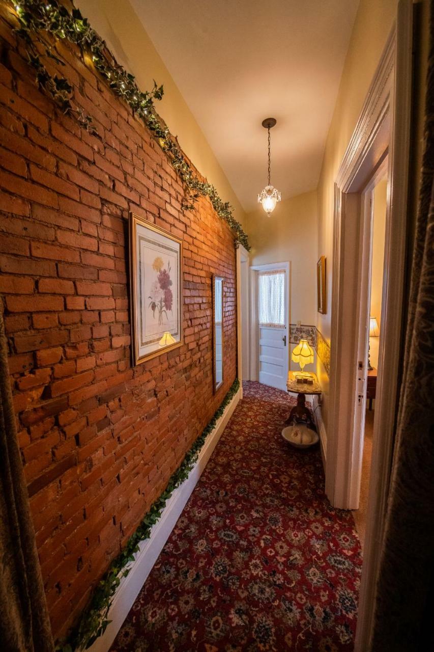 Spencer House Bed & Breakfast Ери Екстериор снимка