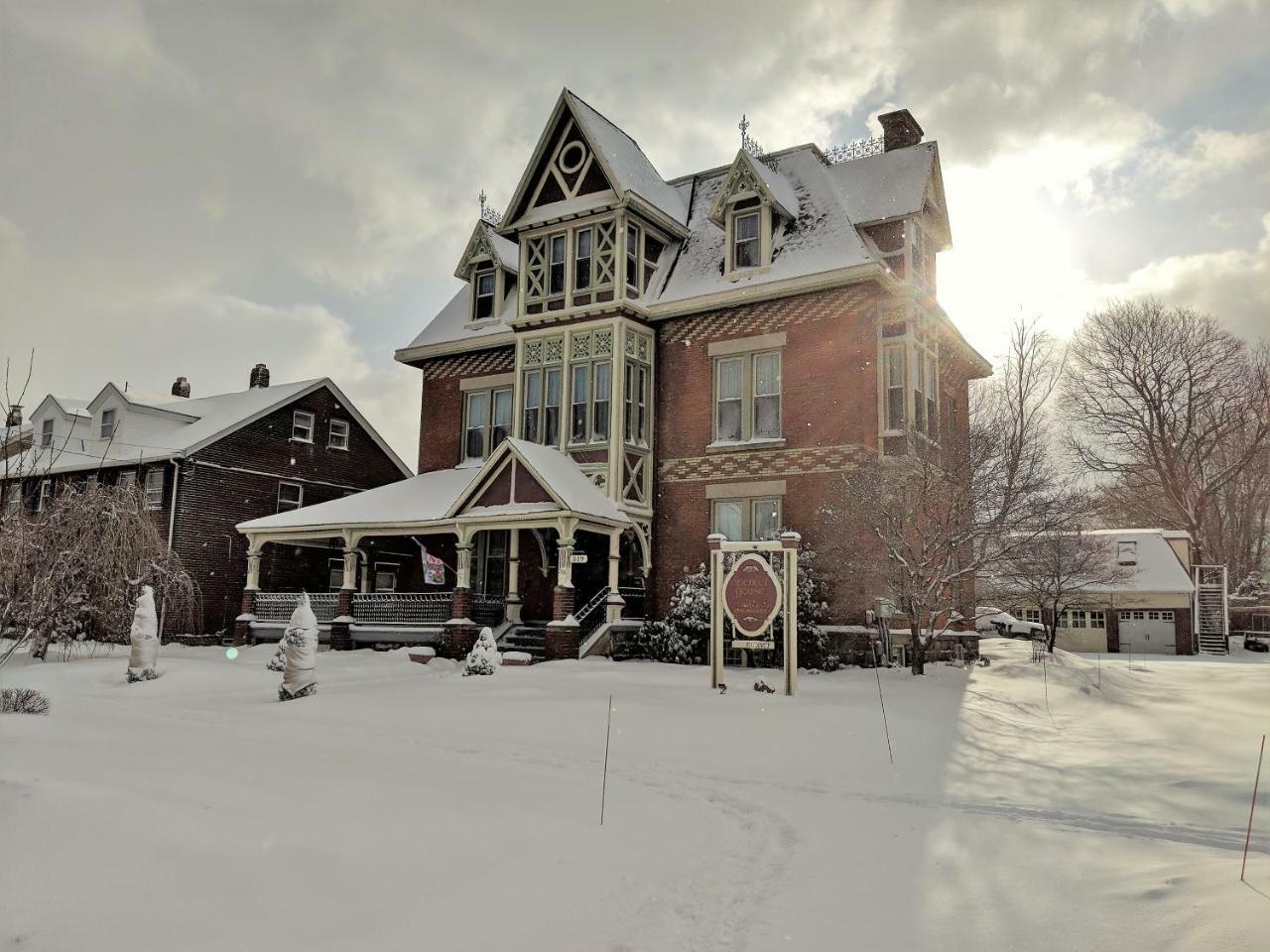 Spencer House Bed & Breakfast Ери Екстериор снимка