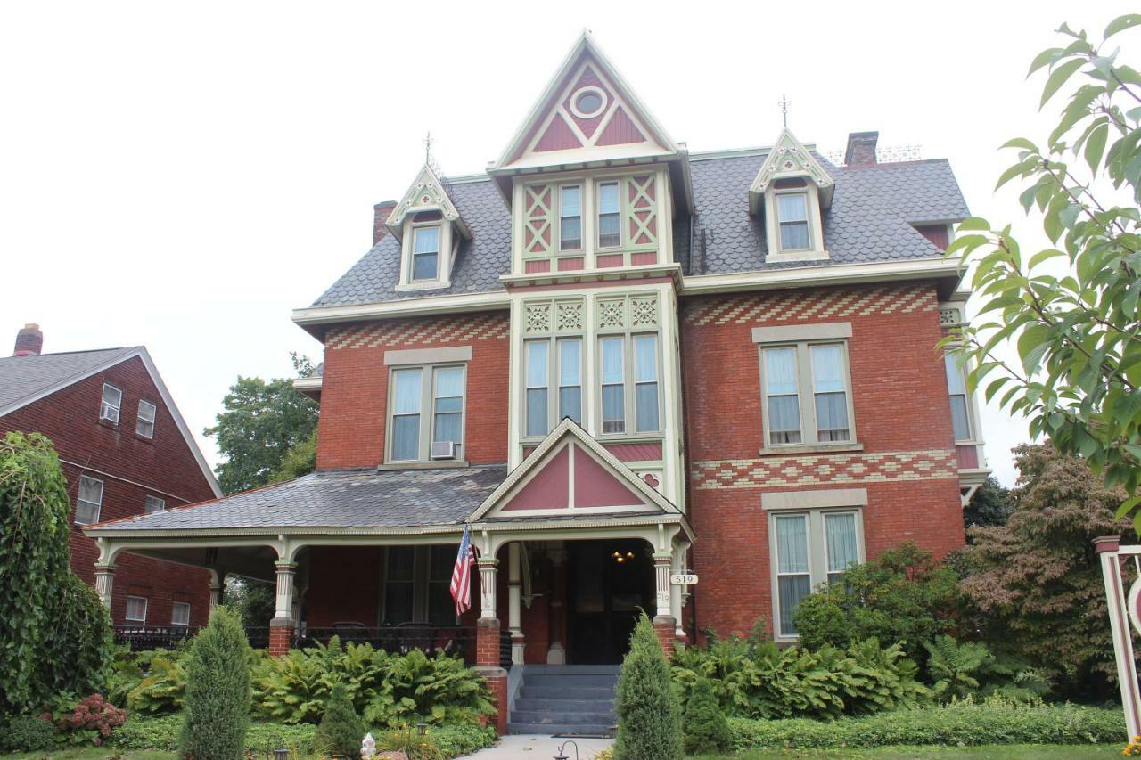 Spencer House Bed & Breakfast Ери Екстериор снимка