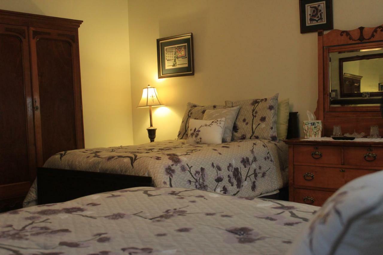 Spencer House Bed & Breakfast Ери Екстериор снимка